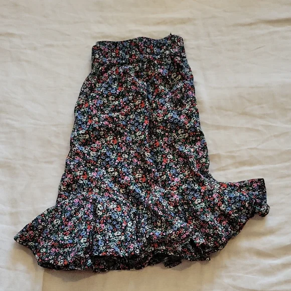 3/$20 LOFT Multicolor Floral Skater Skirt - Picture 6 of 6